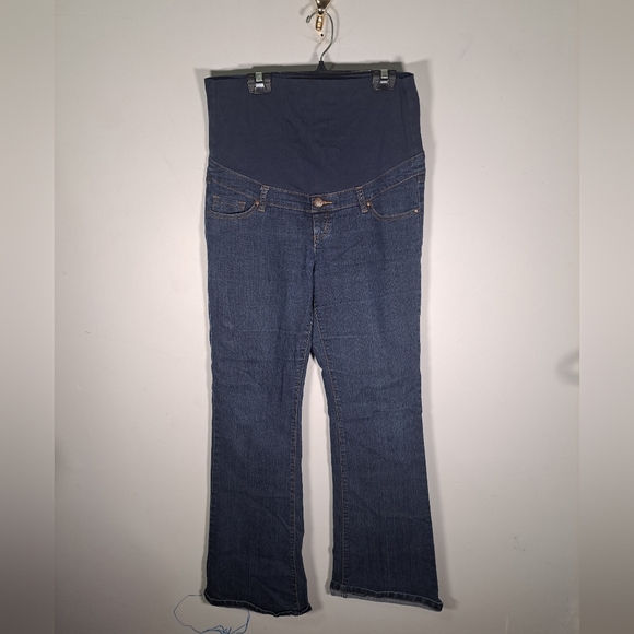 Maternity LOT Size Medium-Large - Picture 12 of 12